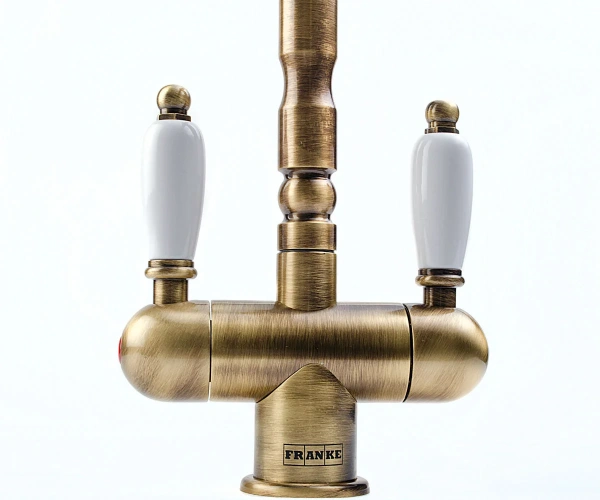 franke1150028204_p5-1200x1000
