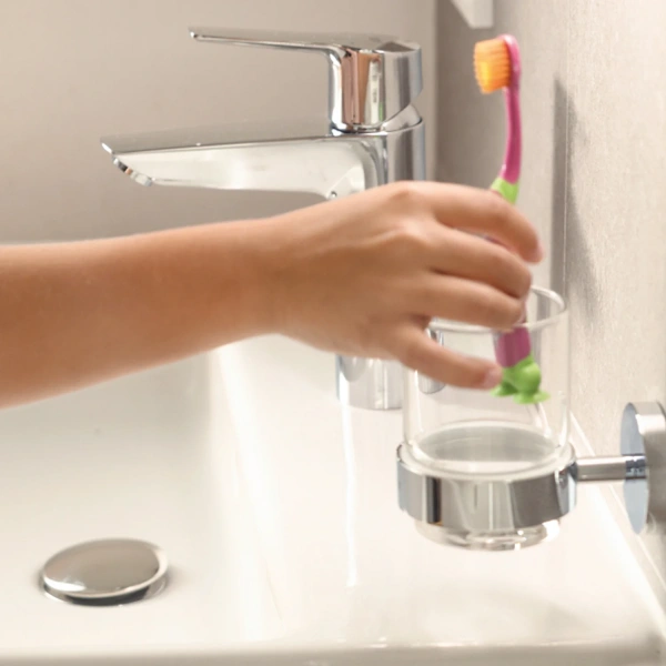 Склянка з тримачем для ванної кімнати Grohe QuickFix Start