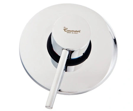 emmevicr45009_p5-1200x1000