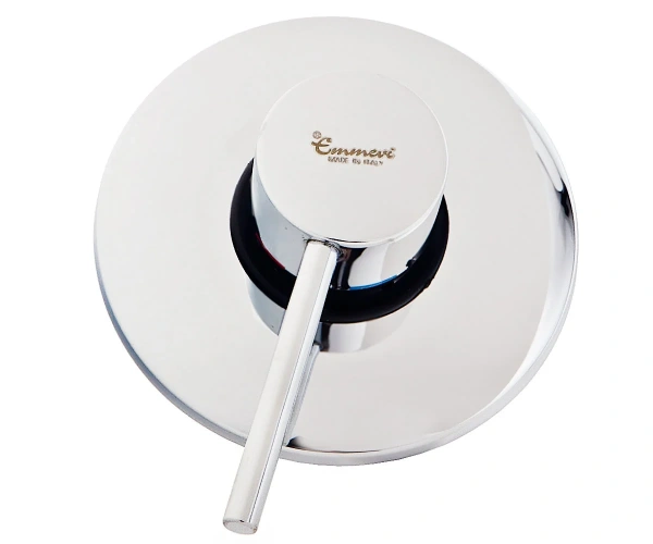 emmevicr45009_p5-1200x1000
